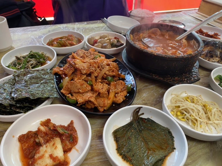 꽃돼지장터 이미지