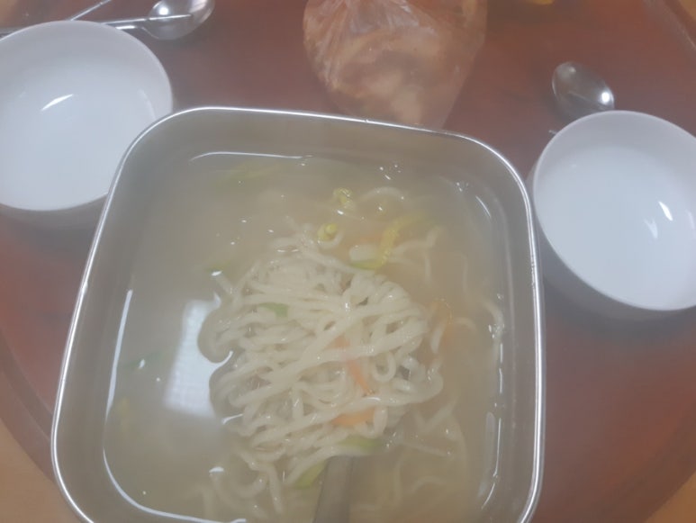바구니칼국수 이미지