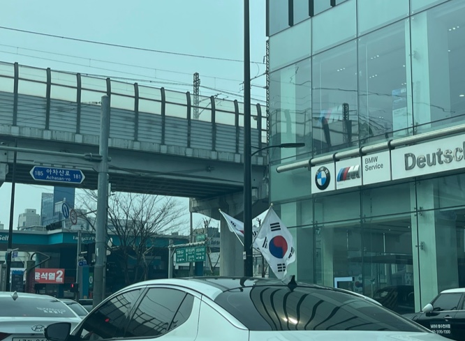 리빙모터스 이미지