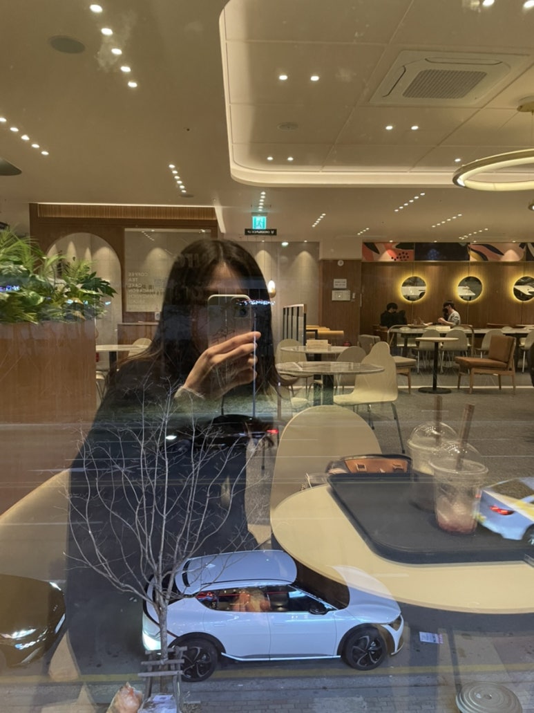투썸플레이스첨단2지구점 이미지