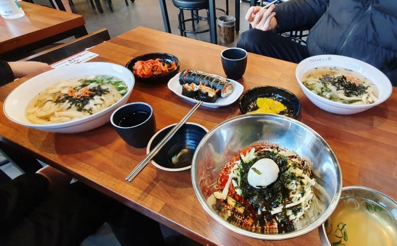 서리서리멸치국수 이미지