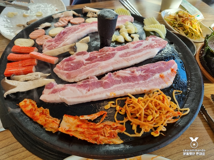미소가솥뚜껑생삼겹살 이미지