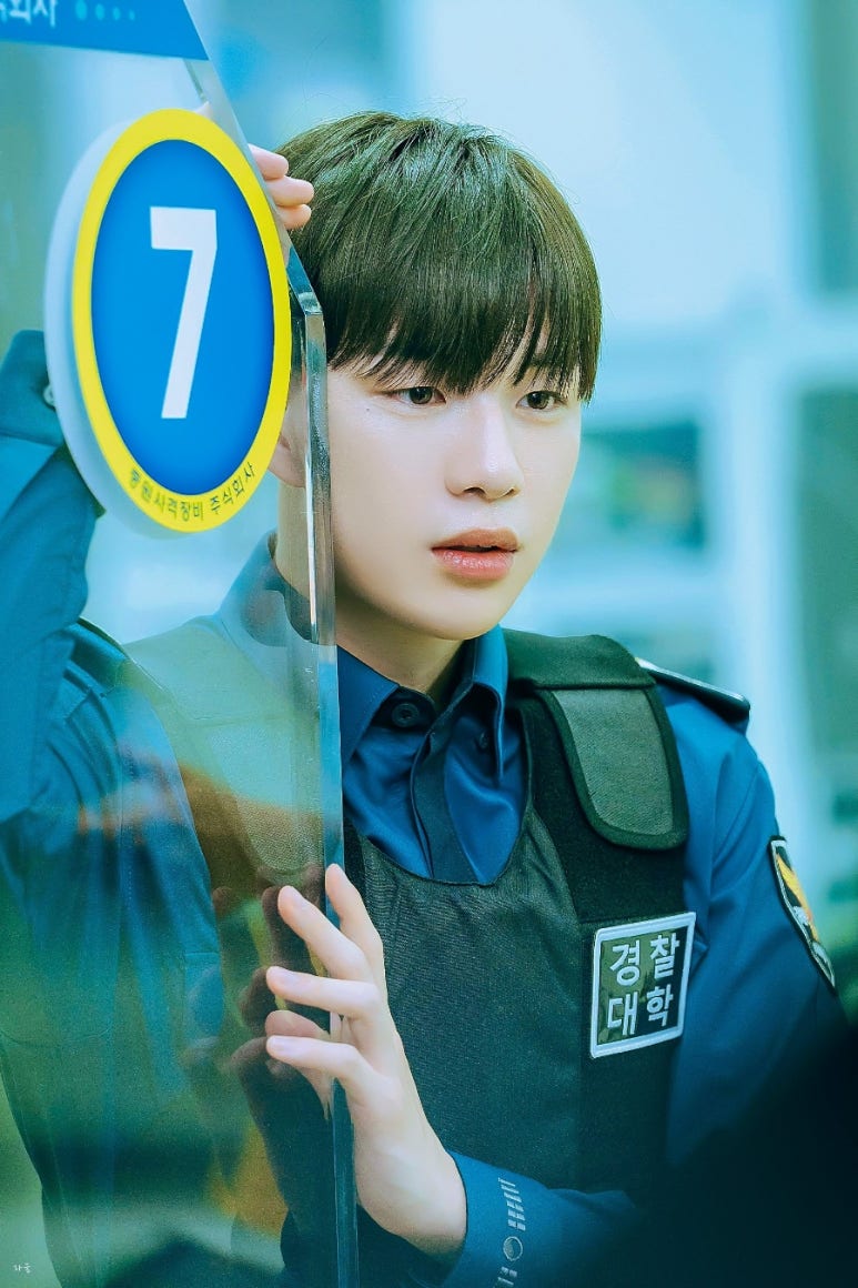 비하인드플러스 이미지