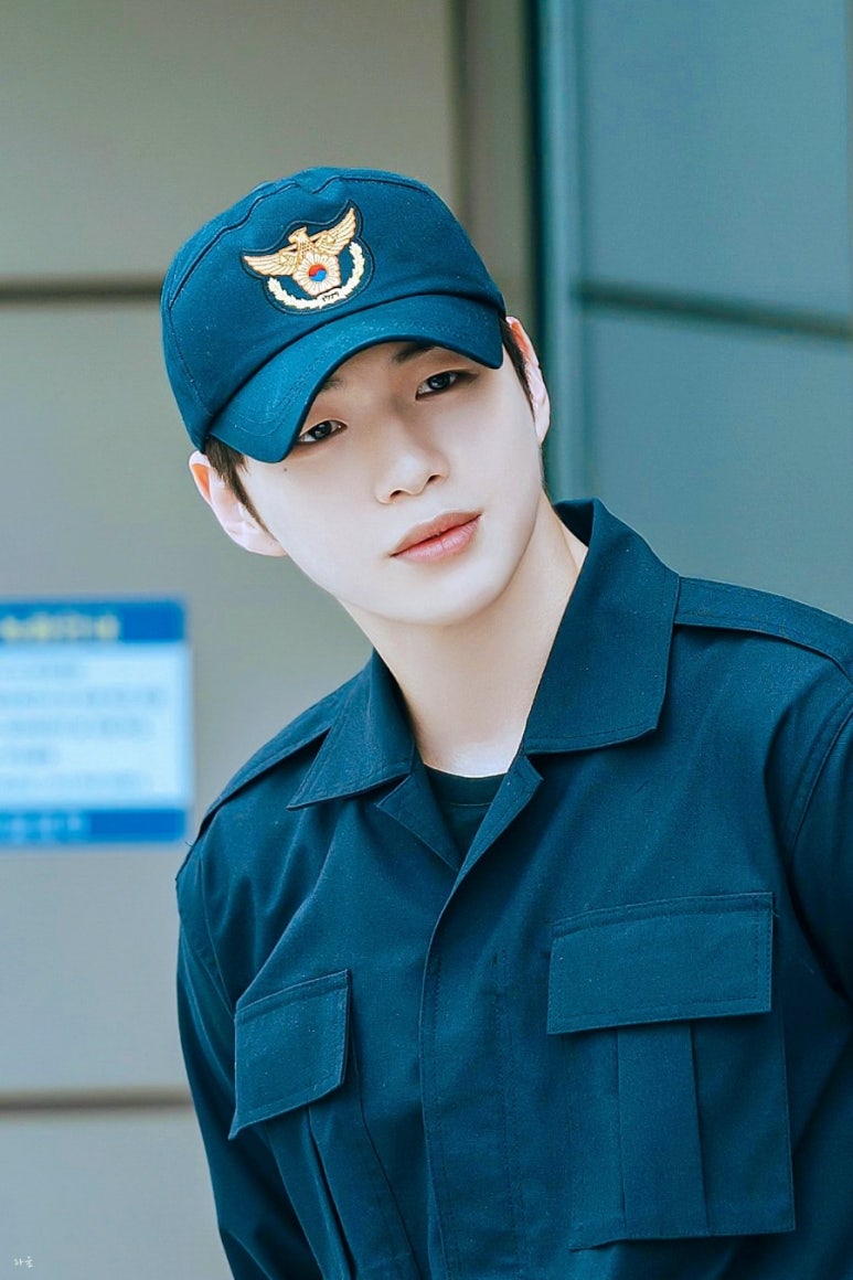 비하인드플러스 이미지