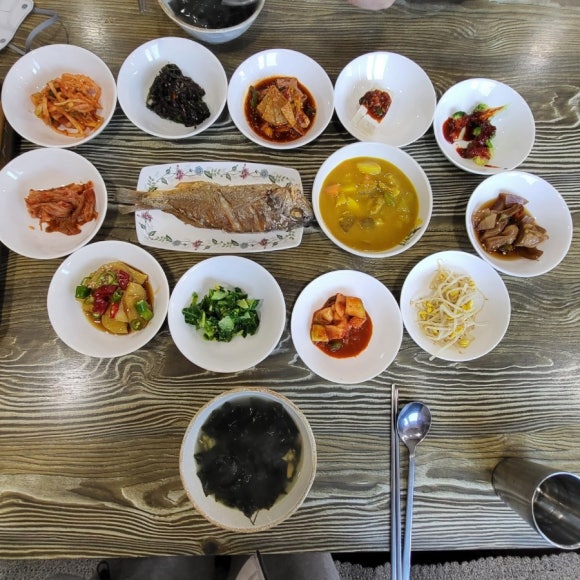 봉써니국수실내마차 이미지