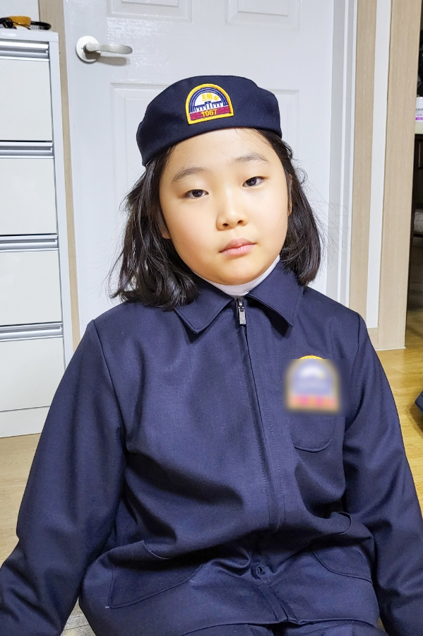 미카엘라교복 이미지