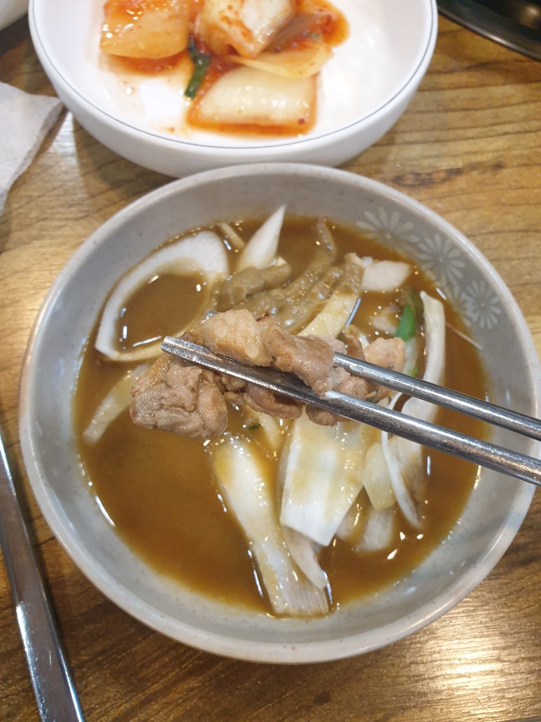 큰손생오리흑염소 이미지
