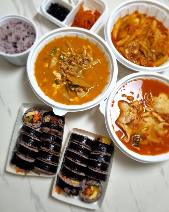 딜리버리푸딩김밥 이미지