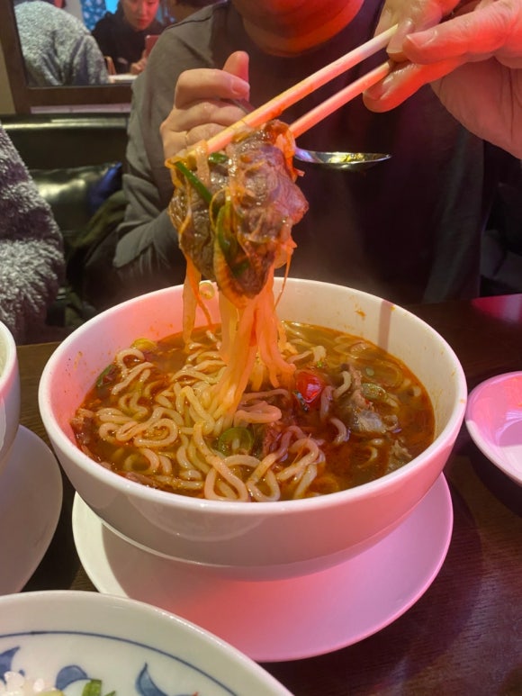 충칭우육면 이미지