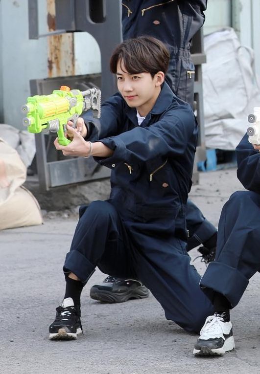 우지 이미지