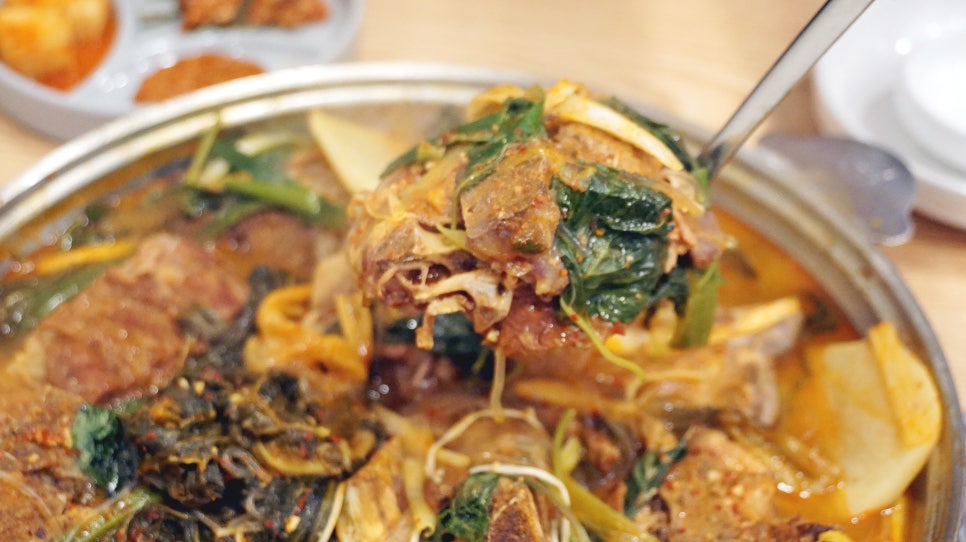 맛나감자탕 이미지
