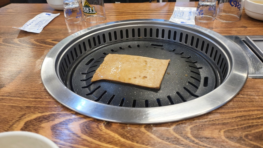 칠칠소.돼지막창형곡 이미지