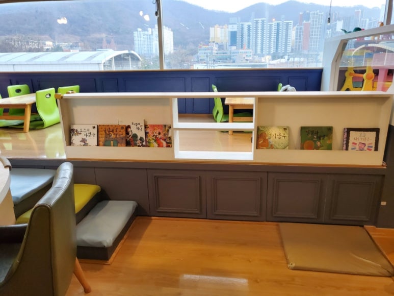 나리몽키즈카페 이미지