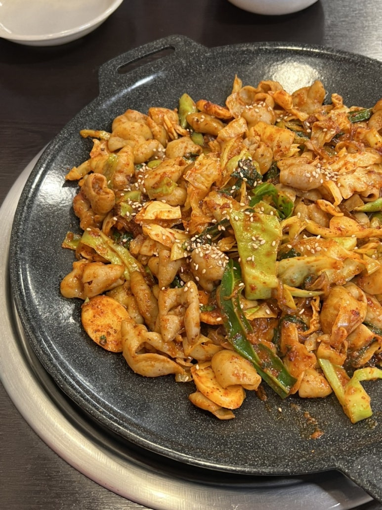 돌다리 야채곱창 이미지