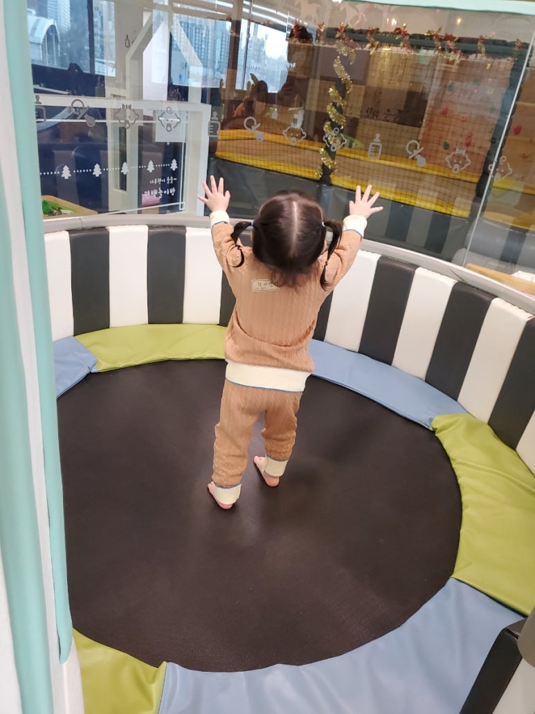 나리몽키즈카페 이미지