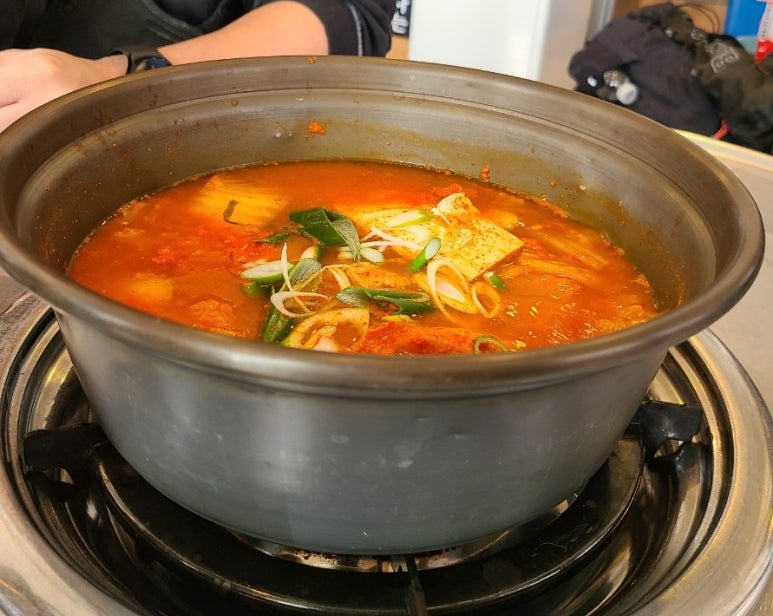 백채김치찌개 낙성대점 이미지