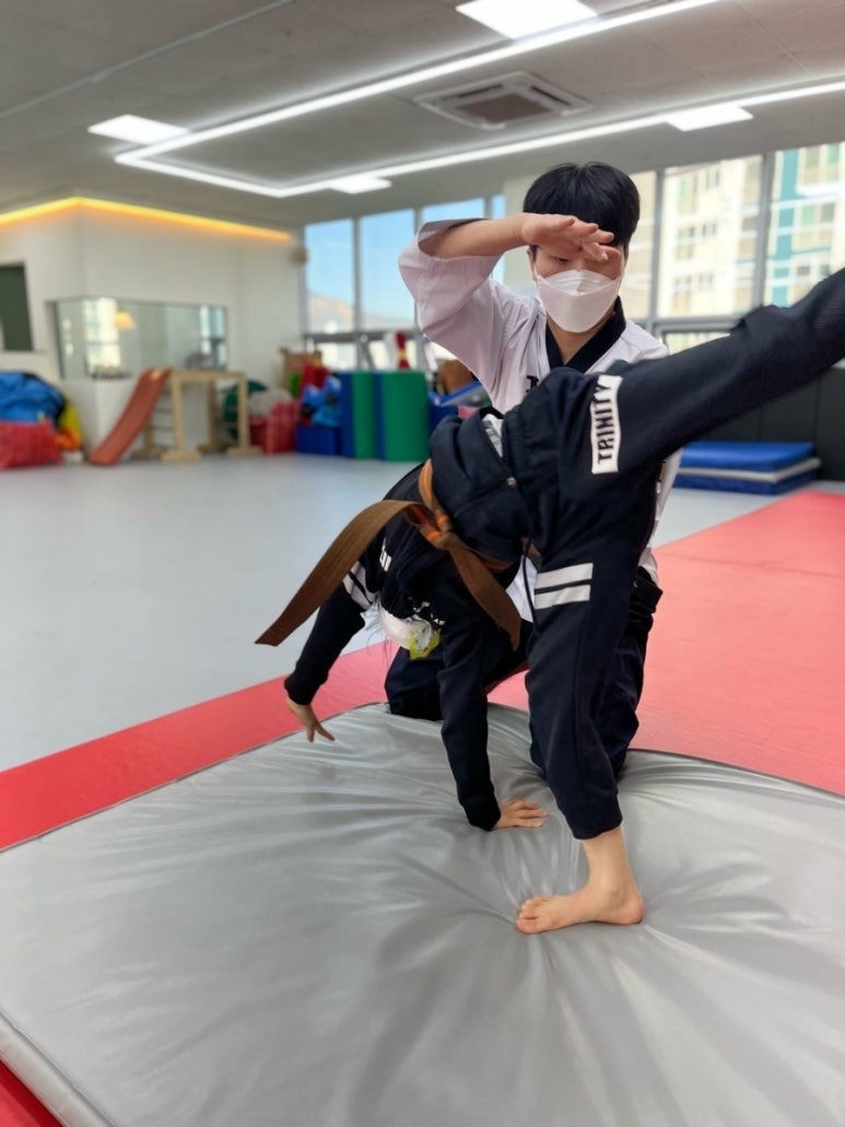 아크로바틱교실 이미지