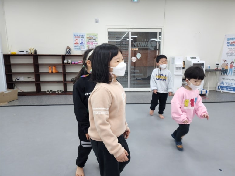 아크로바틱교실 이미지