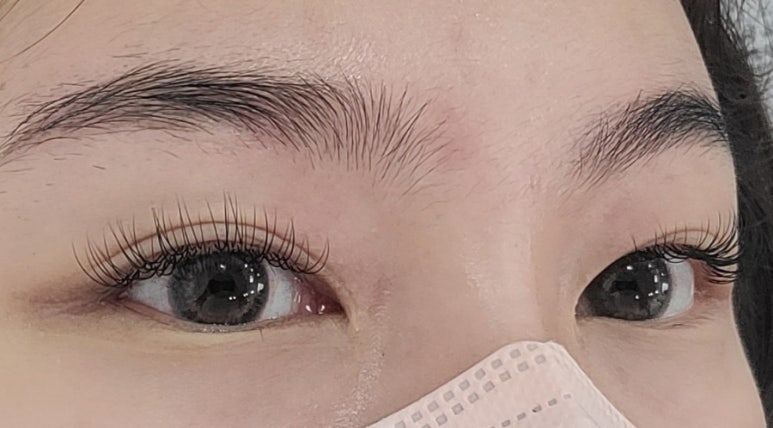 유블리속눈썹 이미지