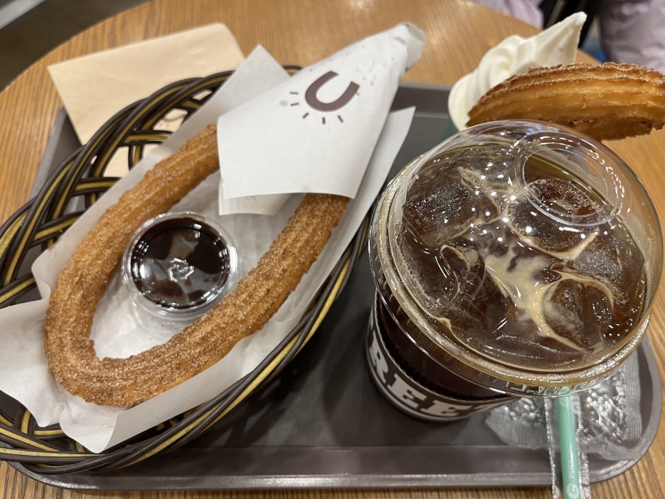 스트릿츄러스롯데몰 이미지