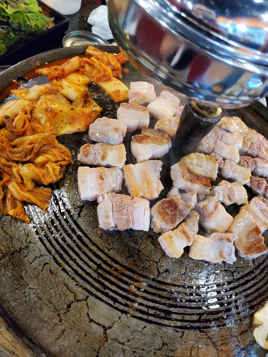 48블럭솥뚜껑삼겹살 이미지