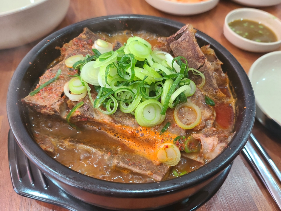 달봉아얼큰한뼈해장국 이미지