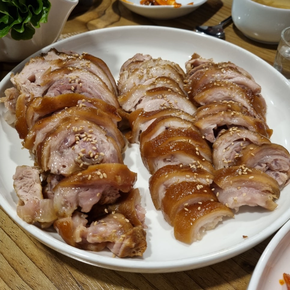 지성훈왕족발 이미지