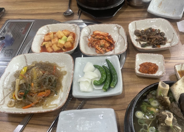 아리아 영계백숙 왕갈비탕 이미지