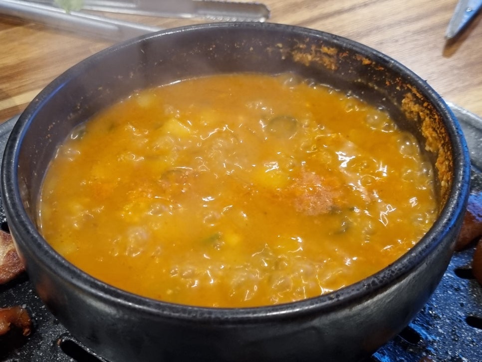 마당쇠껍데기와소금구이 이미지