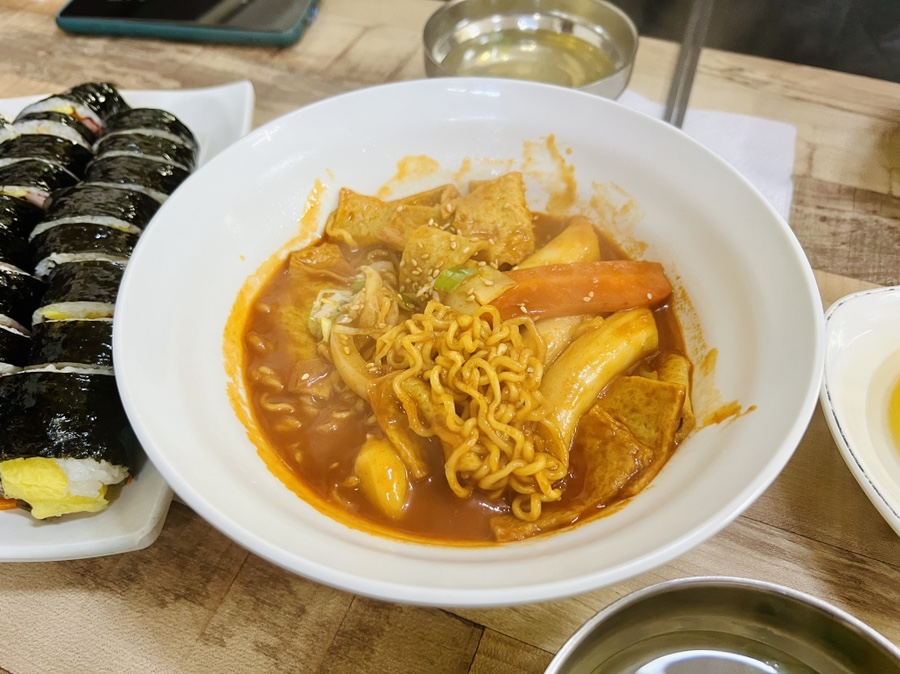 명품김밥만두 이미지