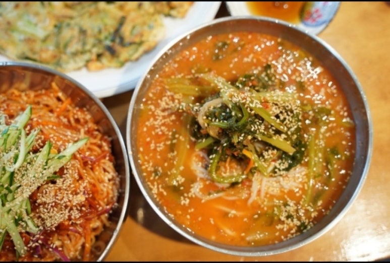 고향비빔국수 이미지