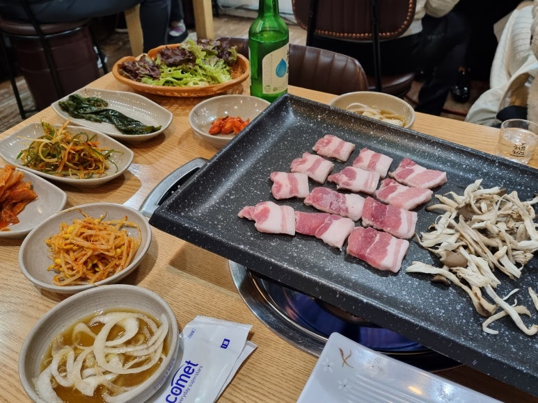 묵은지삼겹살꿀꿀이네 이미지