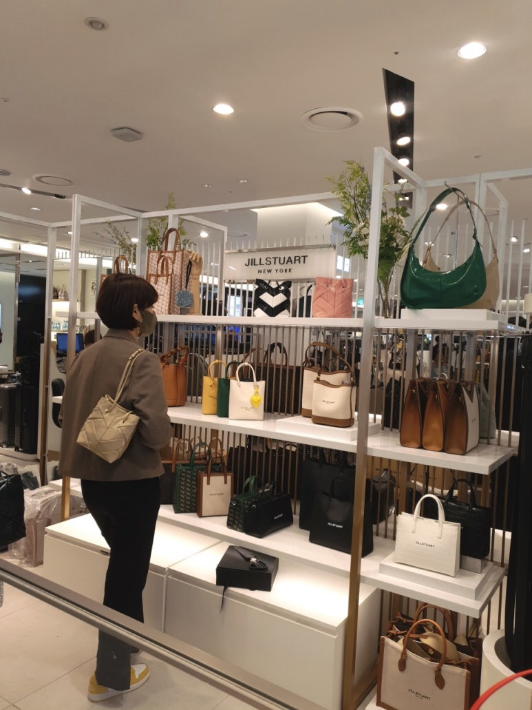 현대백화점질스튜어트 이미지