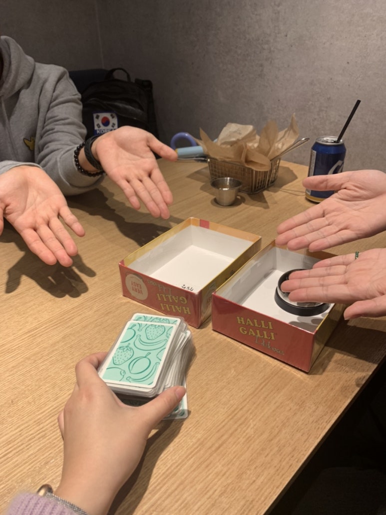돼지3남매 이미지