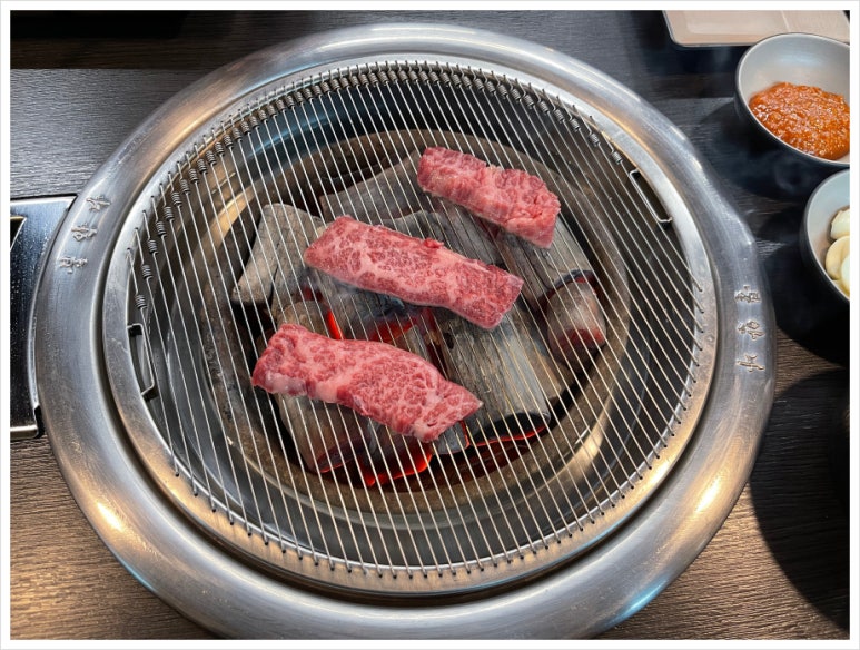 단골식육식당 이미지
