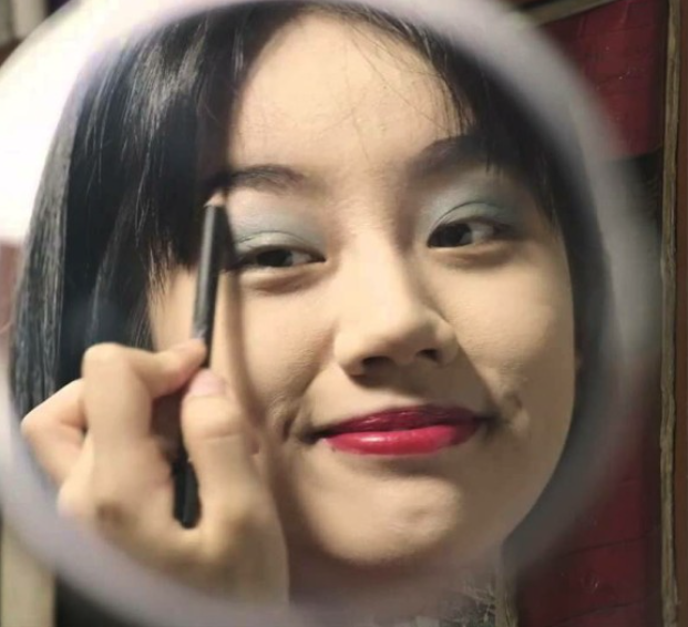 래쉬걸 이미지