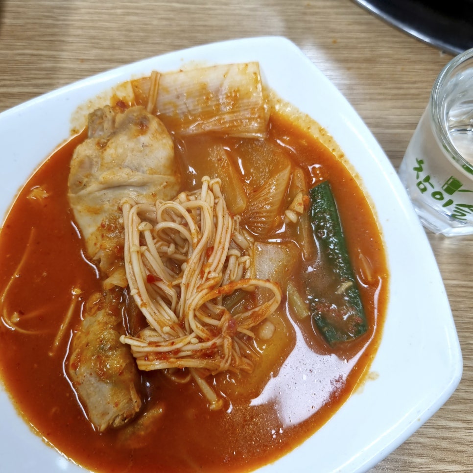 먹골닭한마리 이미지