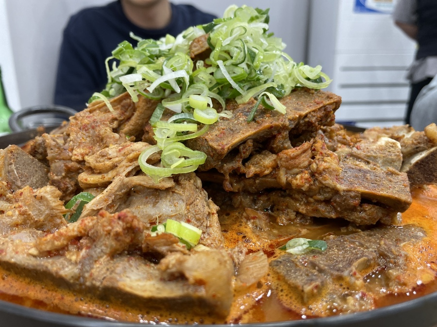 유구집얼큰이뼈해장국 이미지