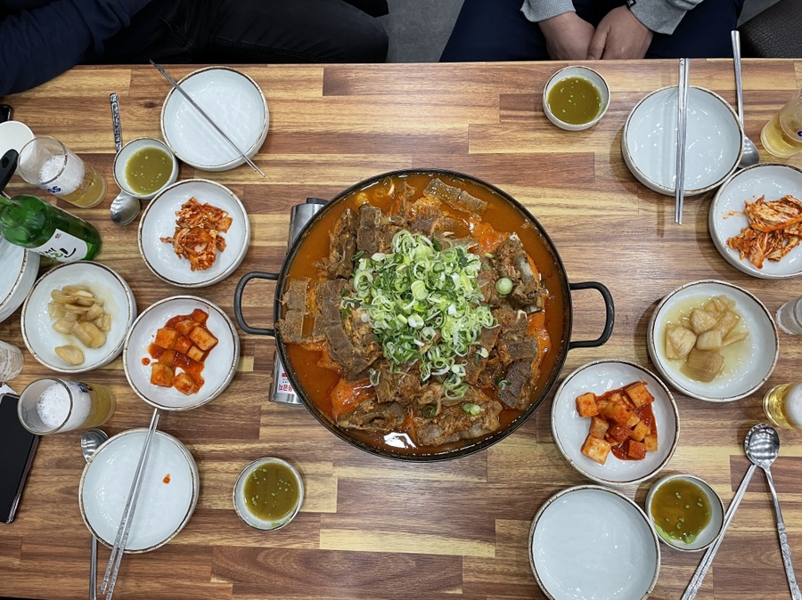 유구집얼큰이뼈해장국 이미지