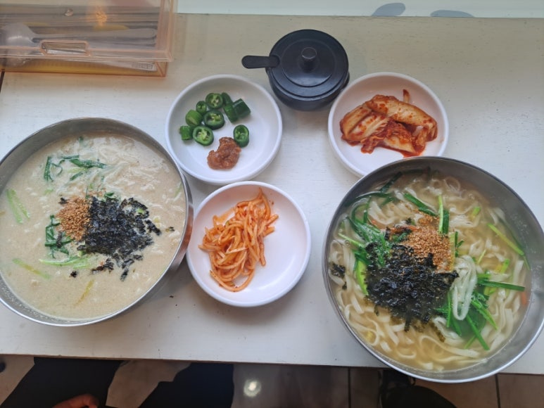 팔복손칼국수 이미지