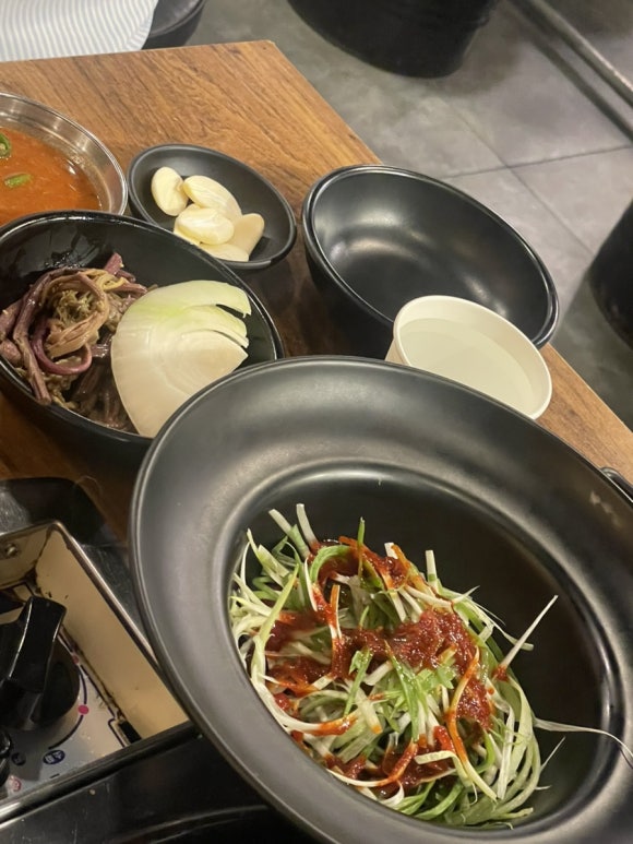 육시리 이미지