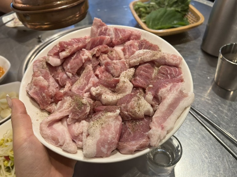 황소숯불뒷고기 이미지