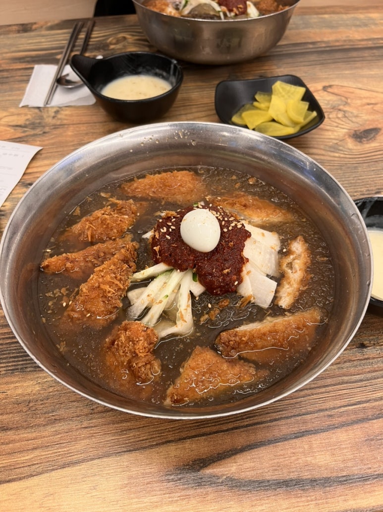 매콤돈가스 이미지