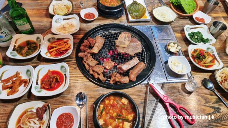 명품한우식당 이미지