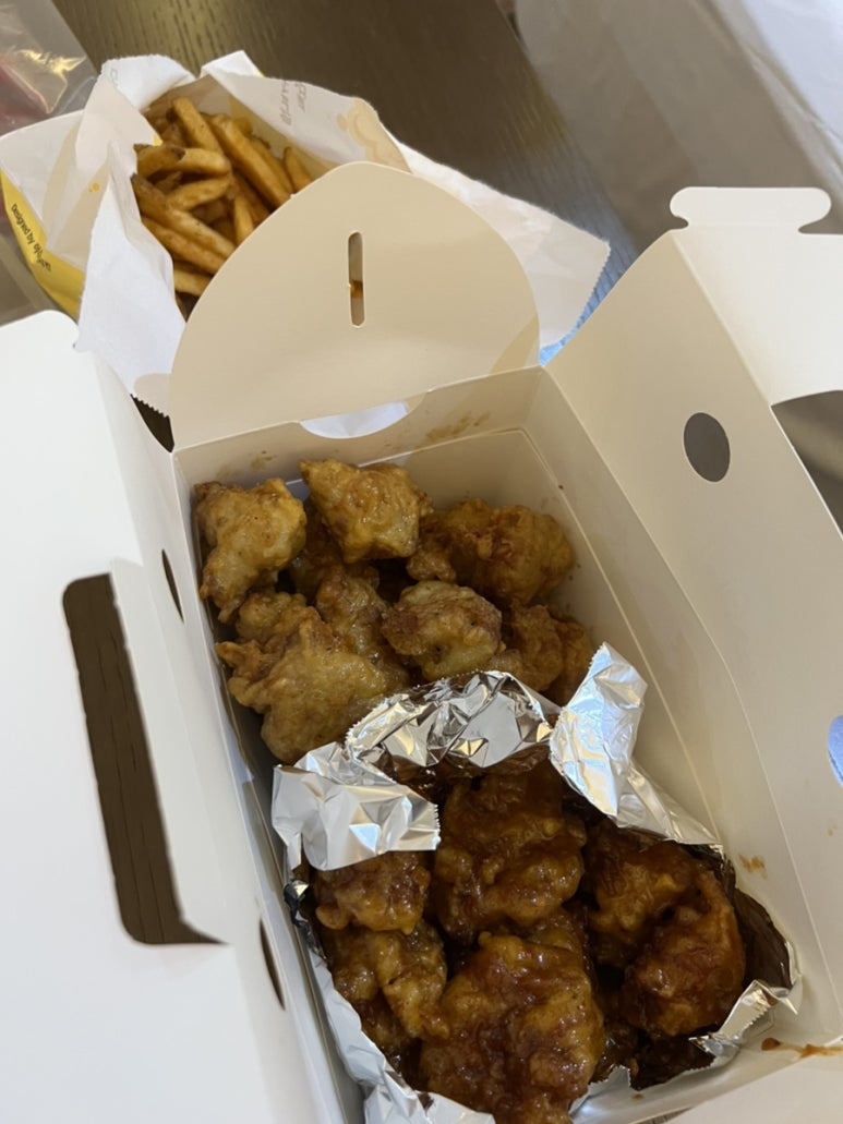 아주커치킨관문점 이미지