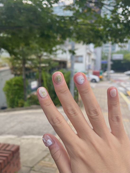 데이데이 네일&뷰티 이미지