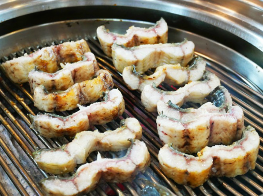 간장게장장어구이 이미지