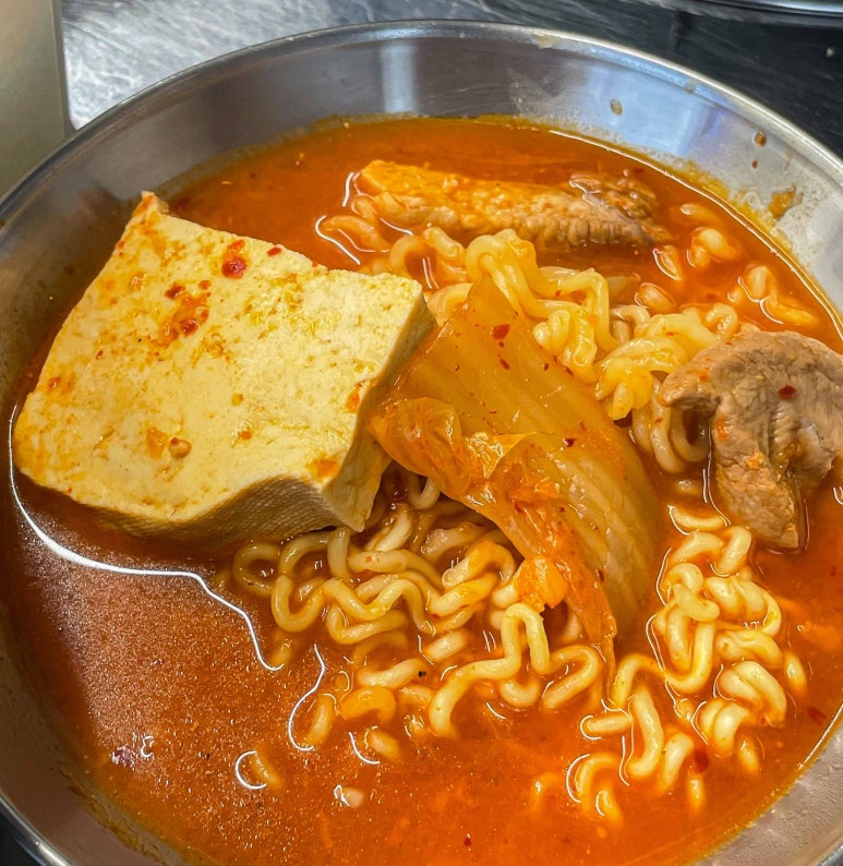 돈돼지유 생삼겹살 이미지