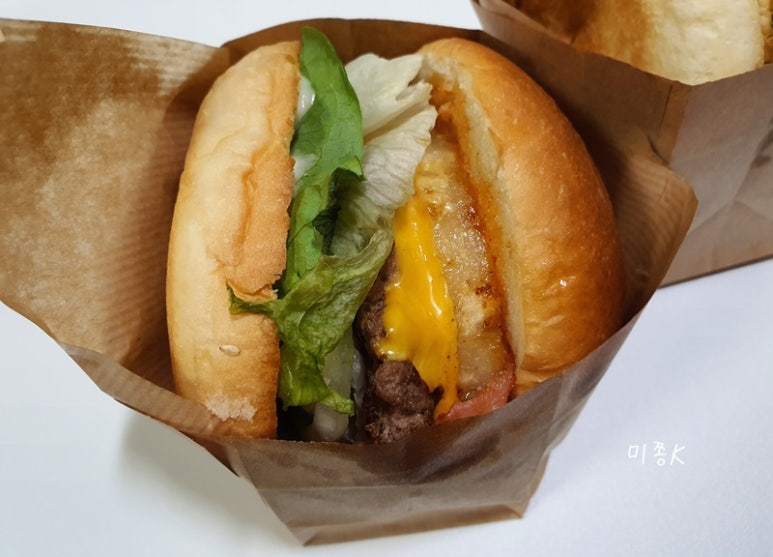 어반브루 버거 이미지