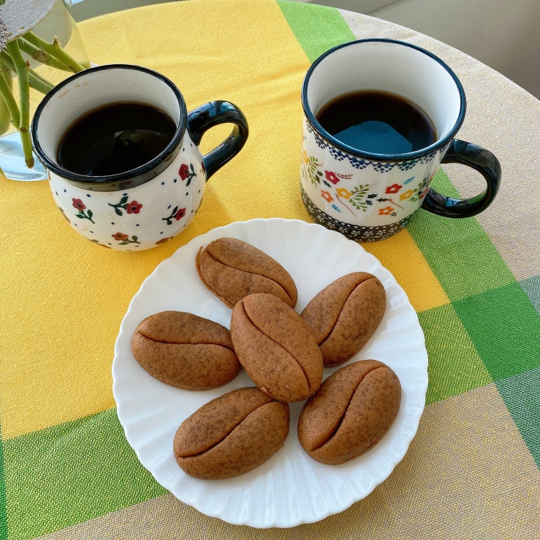 두부커피콩빵 이미지